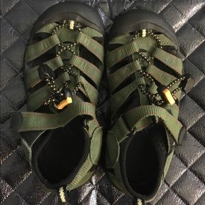 Keen boys sandals